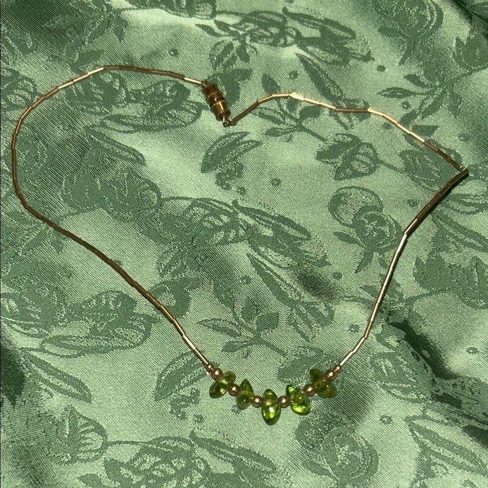 Vintage Green Beaded Choker Necklace gold tone